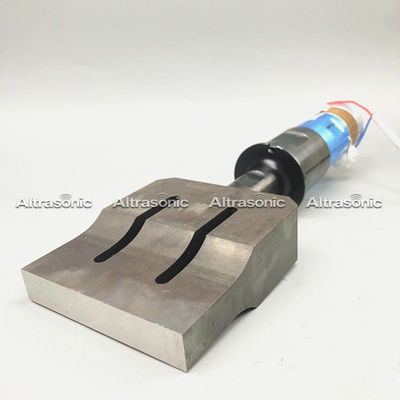 Sistema de soldadura por ultrasonido de 20 kHz 2600W para la máquina de servilletas sanitarias